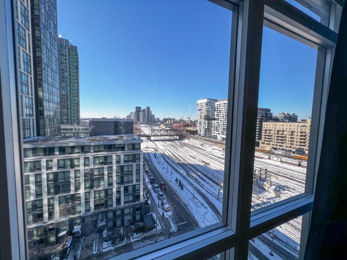 Simply Comfort. Elegant Apartments Dan Lecki Toronto Exterior photo
