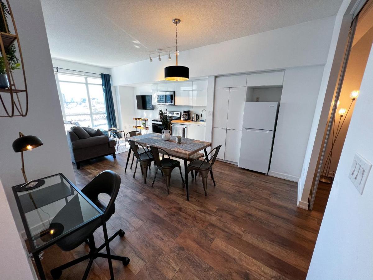 Simply Comfort. Elegant Apartments Dan Lecki Toronto Exterior photo